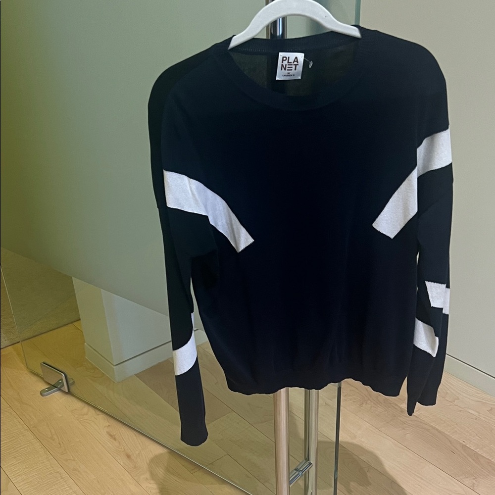 PLANET Women's navy  and White Crew Neck Sweater
